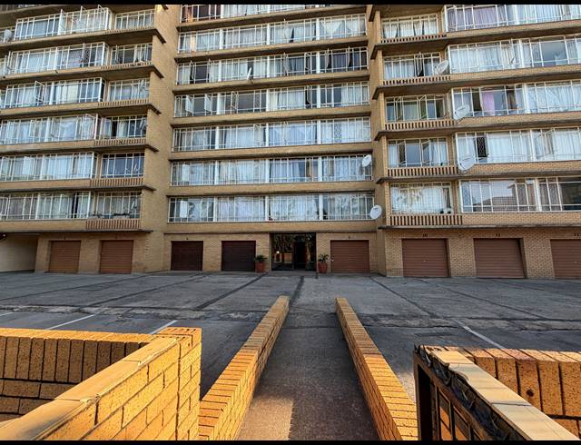 3 BEDROOM APARTMENT FOR SALE IN SUNNYSIDE